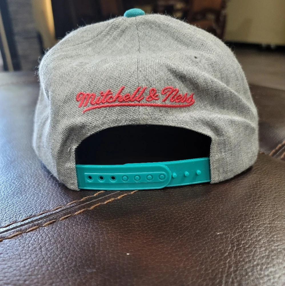 SPURS Cap - Picture 3 of 5